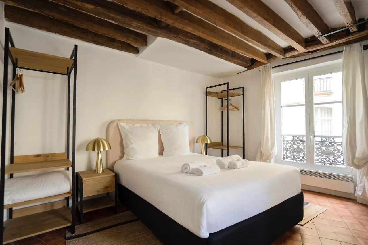 Apartment Conde Chic Studio Paris France